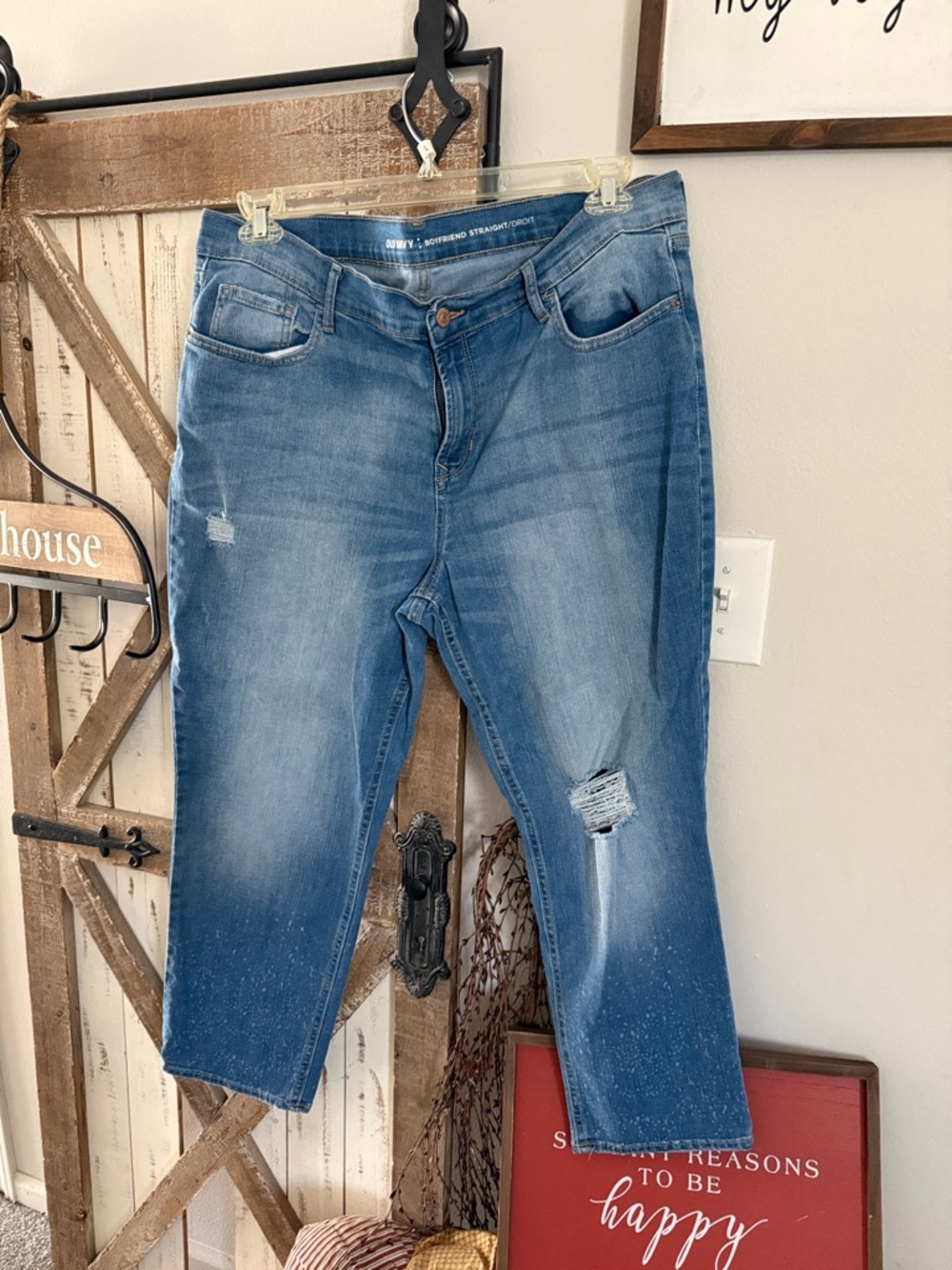Old Navy Light Blue Distressed Ankle Jeans
